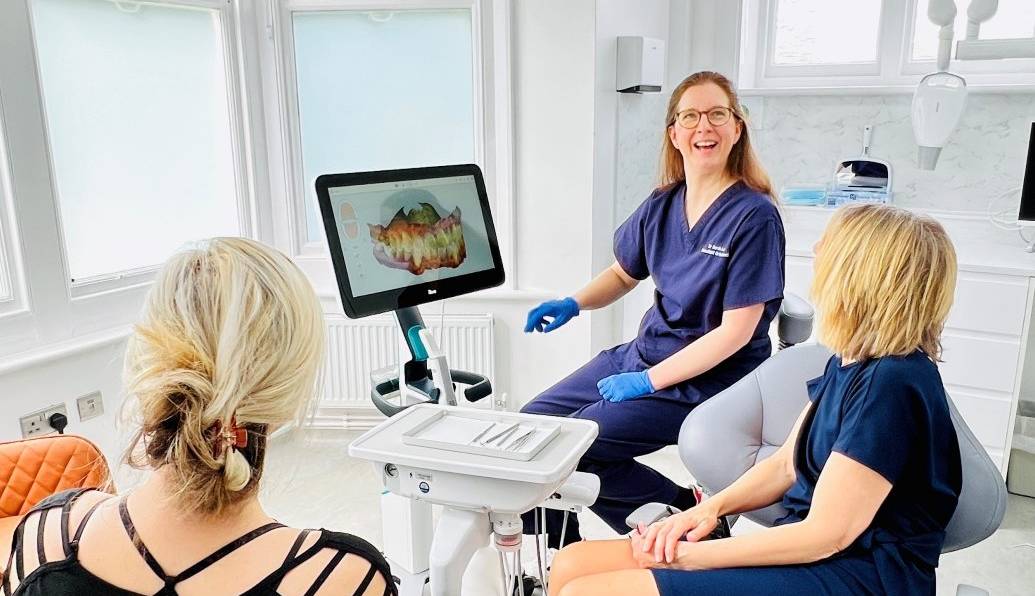 Dr Sarah Lee showing the results of an Itero scan, Orthodontics St Albans